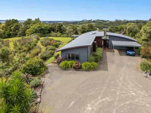 101 Turntable Hill Road, Whakamarama