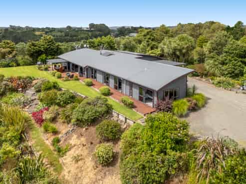 101 Turntable Hill Road, Whakamarama