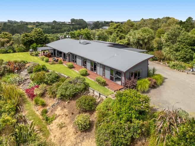 101 Turntable Hill Road, Whakamarama