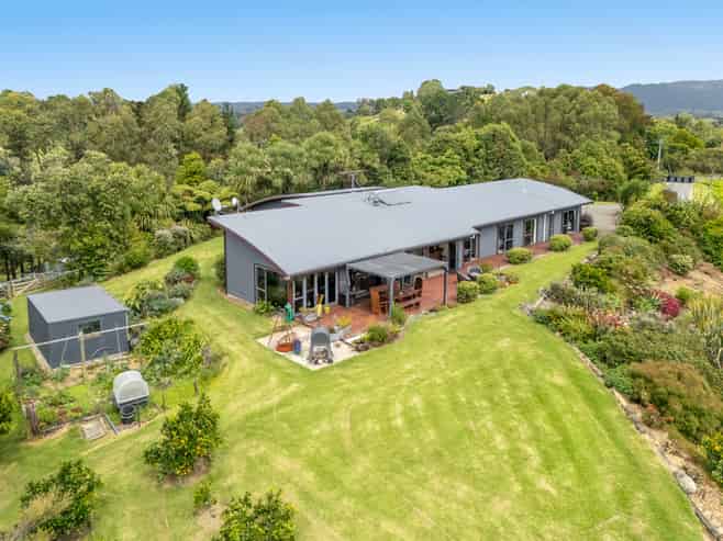 101 Turntable Hill Road, Whakamarama