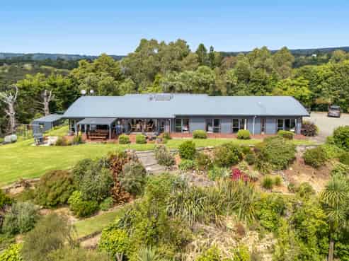 101 Turntable Hill Road, Whakamarama