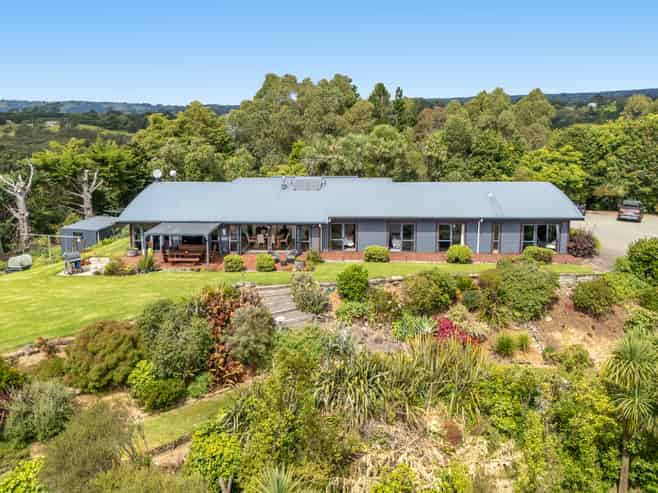 101 Turntable Hill Road, Whakamarama