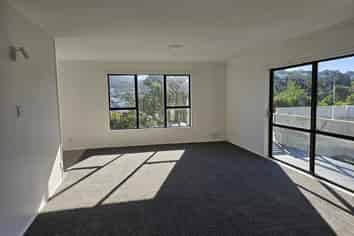 89 Leeward Drive, Whitby