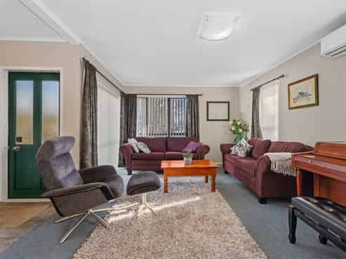 11 Pandora, Sunnybrook