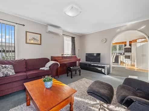 11 Pandora, Sunnybrook