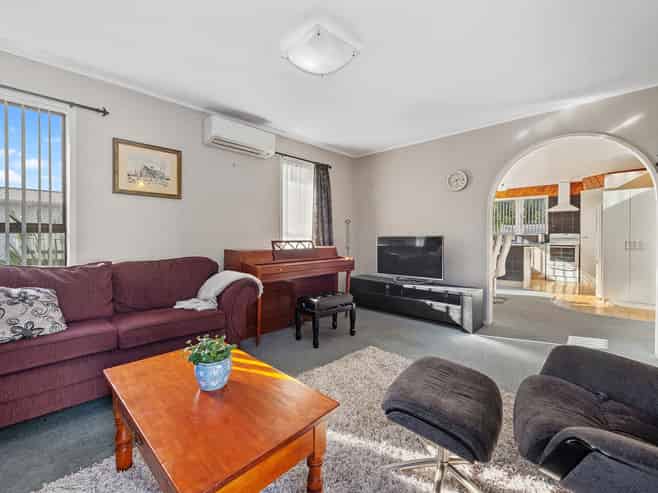 11 Pandora, Sunnybrook