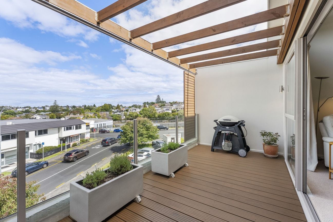 Vendor Says Sell – Offers Over $899,000 - Widok 3