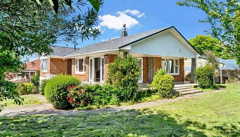 2 Knights Drive, Hillpark