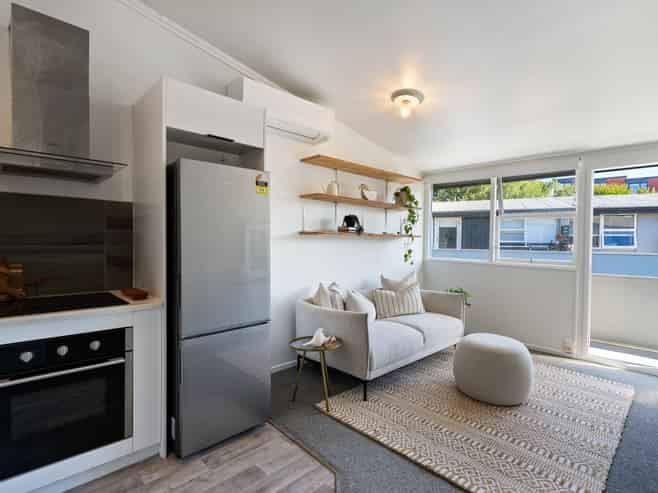 8/11 Don Croot Street, Morningside