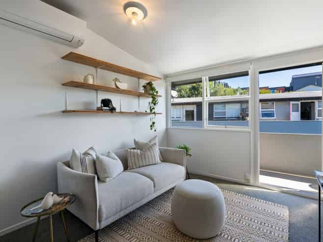 8/11 Don Croot Street, Morningside