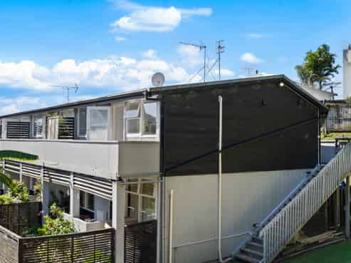 8/11 Don Croot Street, Morningside