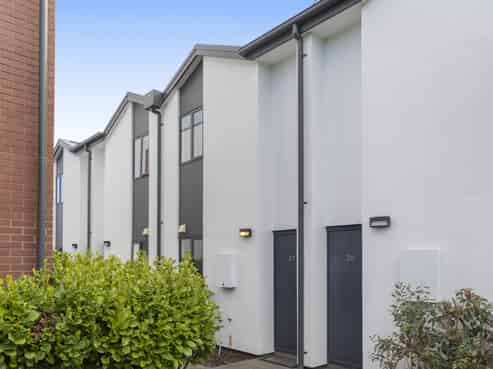 27/17 Bunyan Street, Waltham