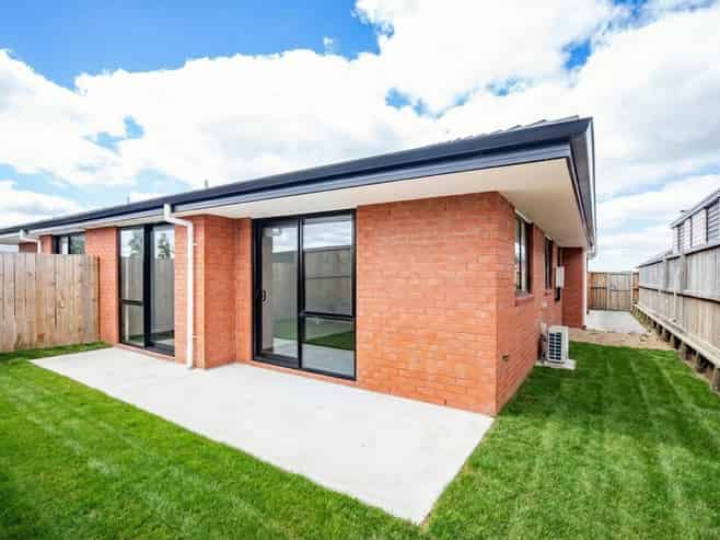 31 Waruhia Crescent, Rototuna North