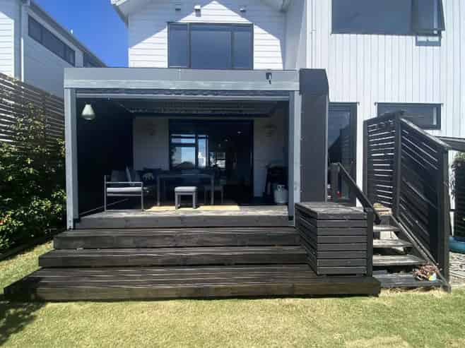 15 Seafarer Crescent, Stanmore Bay