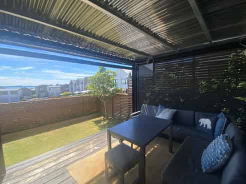 15 Seafarer Crescent, Stanmore Bay