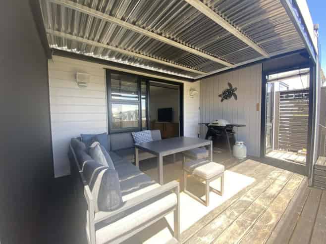 15 Seafarer Crescent, Stanmore Bay