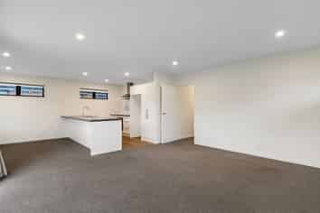 6 Harry Manship Crescent, Halswell