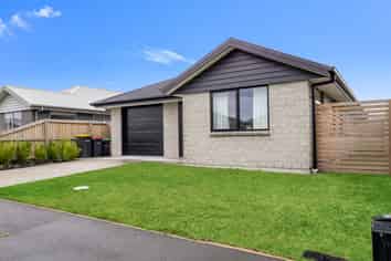 6 Harry Manship Crescent, Halswell