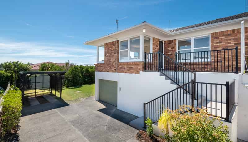 2/12 Westwell Road, Belmont