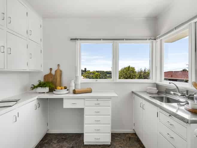 2/12 Westwell Road, Belmont