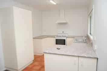 5a Leinster Av, Raumati South