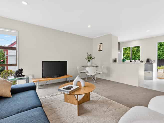 2/5a Tobruk Crescent, Milford