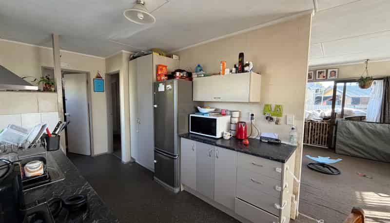 1 Taharangi Street, Koutu