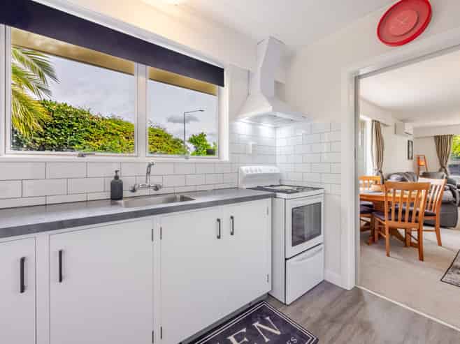 2/306 Southland Road, Hastings