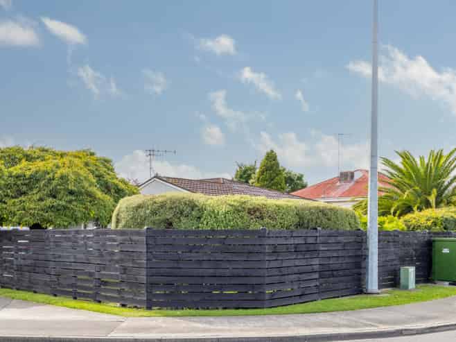 2/306 Southland Road, Hastings