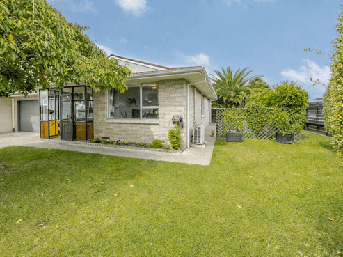 2/306 Southland Road, Hastings