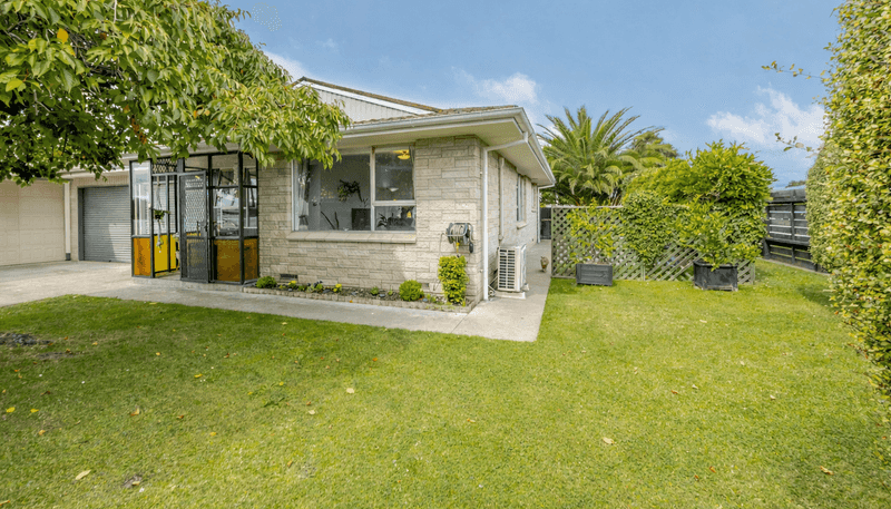 2/306 Southland Road, Hastings