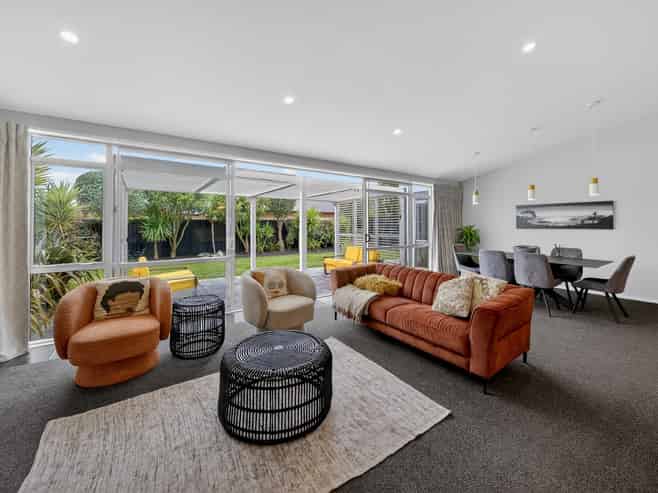 66 Lamorna Road, Parklands