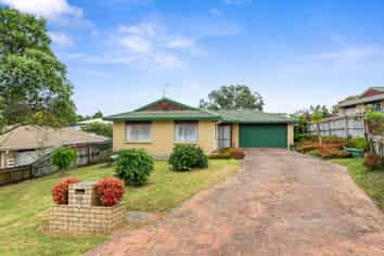 10 Evergreen Rise, New Lynn