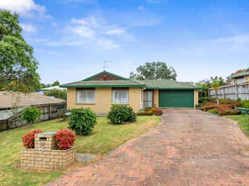 10 Evergreen Rise, New Lynn