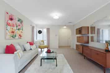 10 Evergreen Rise, New Lynn