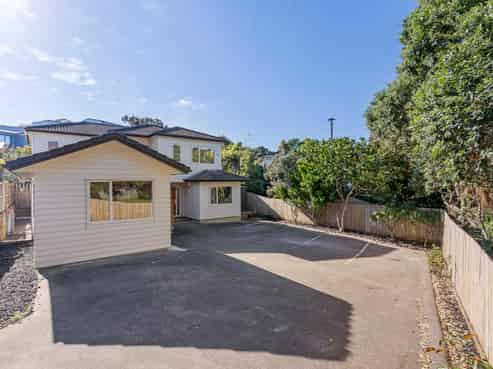 12C Manuka Road, Glenfield