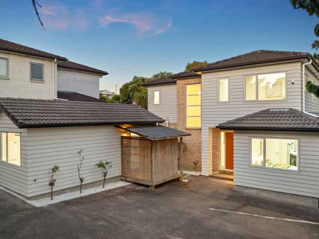 12C Manuka Road, Glenfield