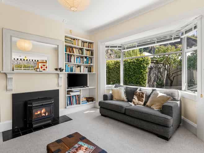 1 Dryden Street, Sumner