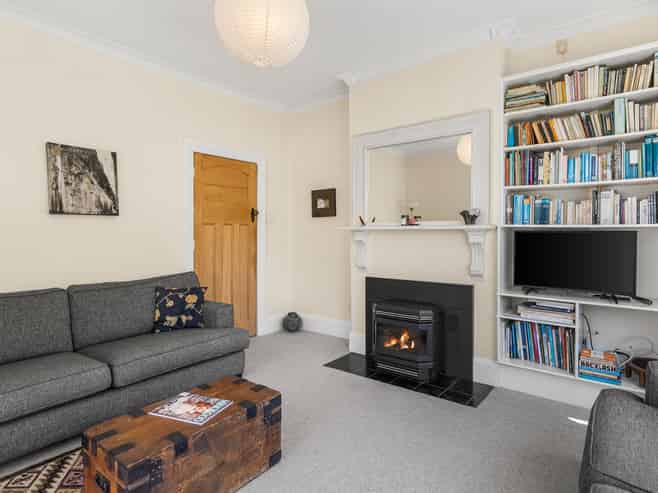 1 Dryden Street, Sumner