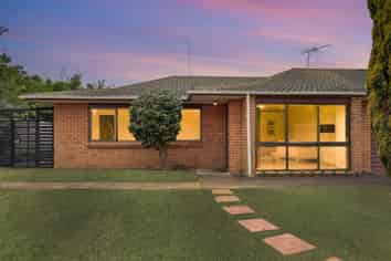 64B Sunderlands Road, Half Moon Bay