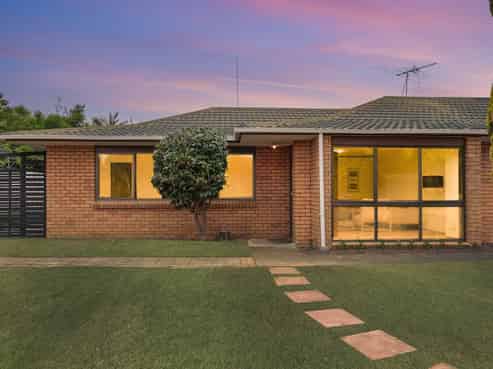 64B Sunderlands Road, Half Moon Bay