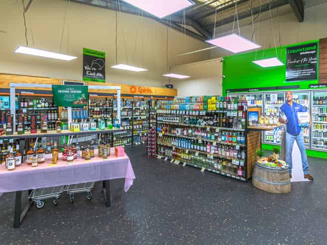 Destination-driven multi tenanted-asset