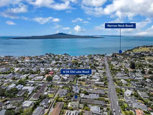 4/38 Old Lake Road, Narrow Neck