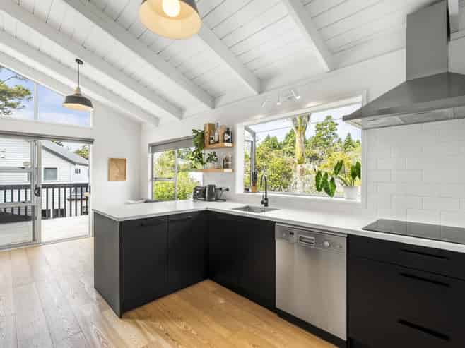 2/31 Tui Glen Road, Birkenhead