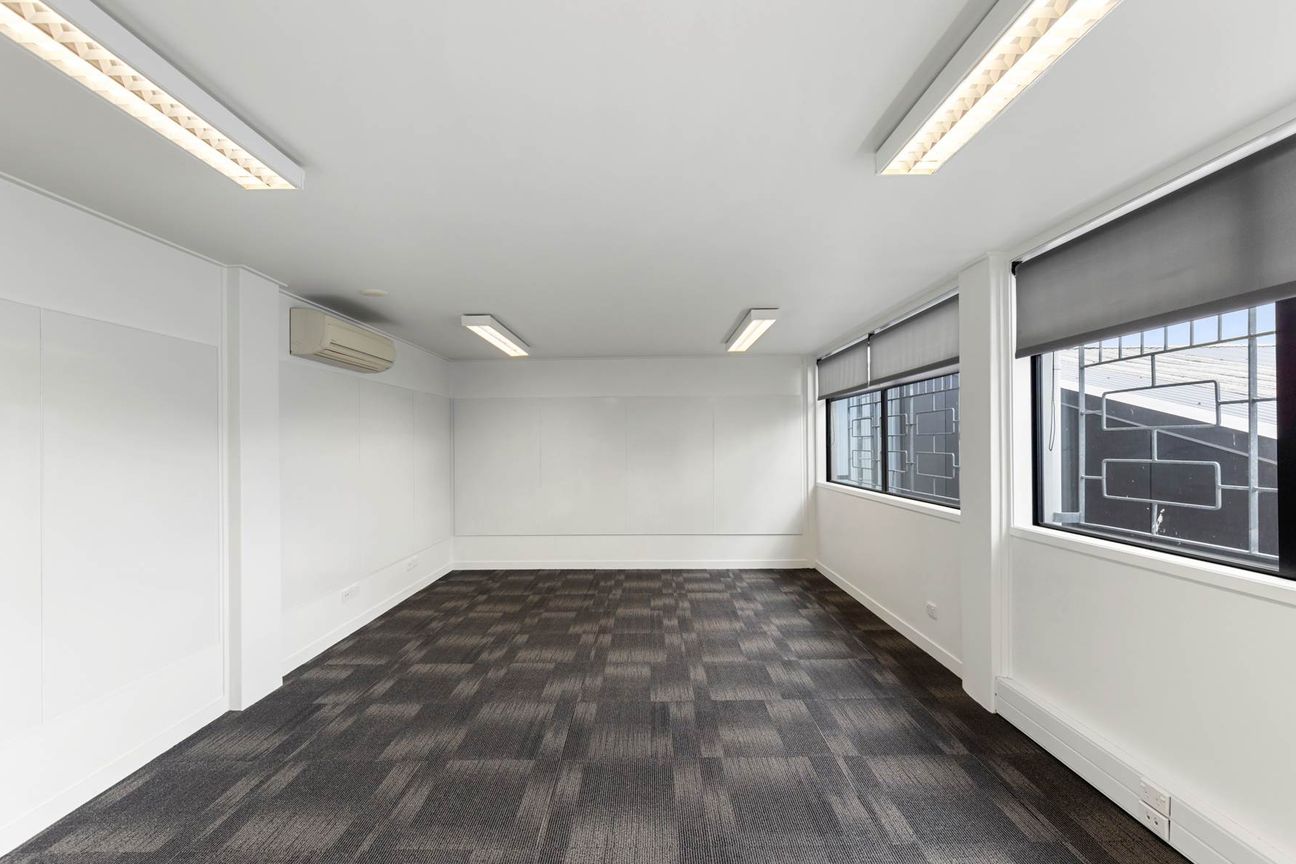BOUTIQUE PONSONBY / THREE LAMPS OFFICE - Widok 3