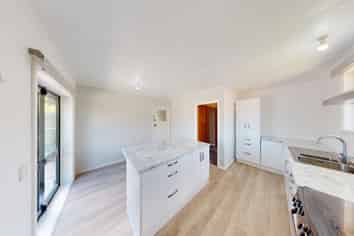 41 Ellesmere Crescent, Highbury