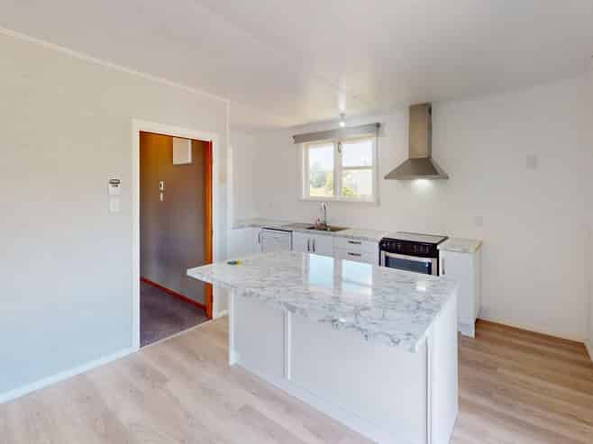 41 Ellesmere Crescent, Highbury