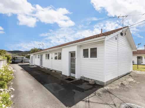 6/1079 High Street, Taita