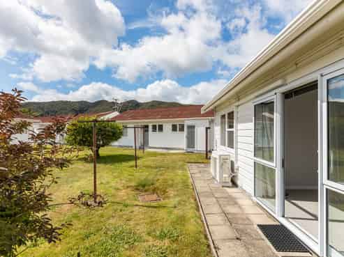 6/1079 High Street, Taita