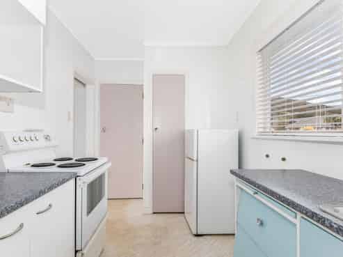 6/1079 High Street, Taita